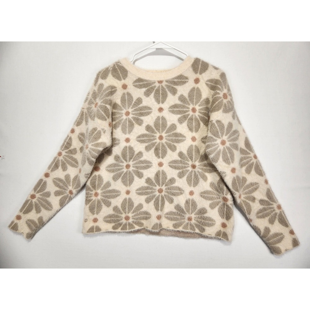 Cyrus Women's Cozy Flower Sweater Beige‎ Tones Size M